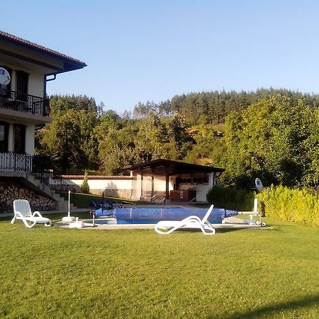 Sinabovite Houses Hotel Badevtsi Bagian luar foto