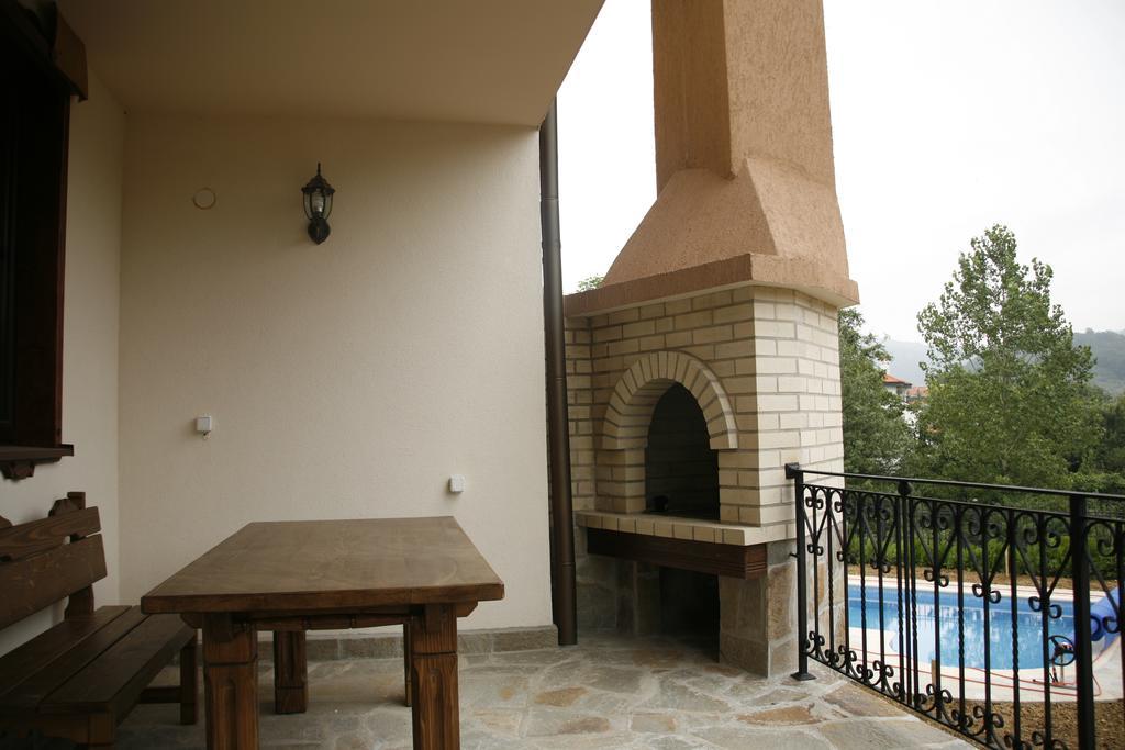 Sinabovite Houses Hotel Badevtsi Ruang foto