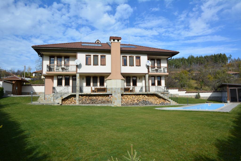 Sinabovite Houses Hotel Badevtsi Bagian luar foto