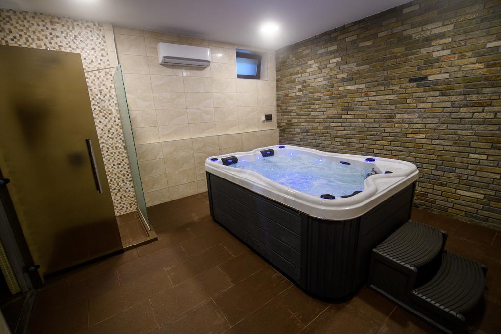 Sinabovite Houses Hotel Badevtsi Bagian luar foto