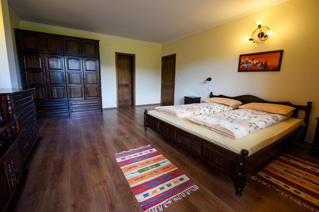Sinabovite Houses Hotel Badevtsi Bagian luar foto