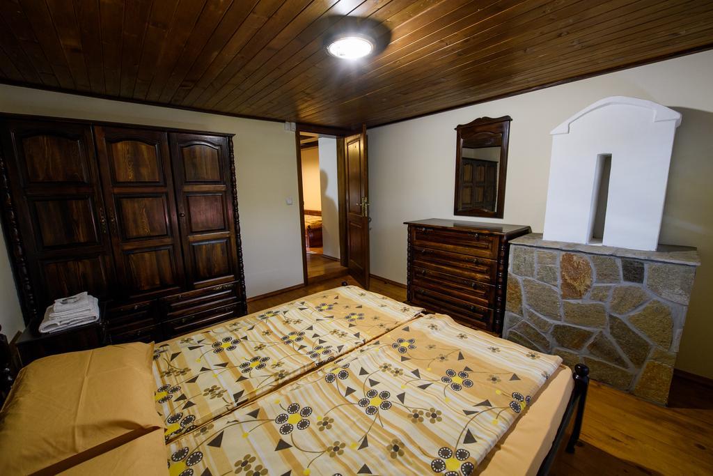 Sinabovite Houses Hotel Badevtsi Bagian luar foto
