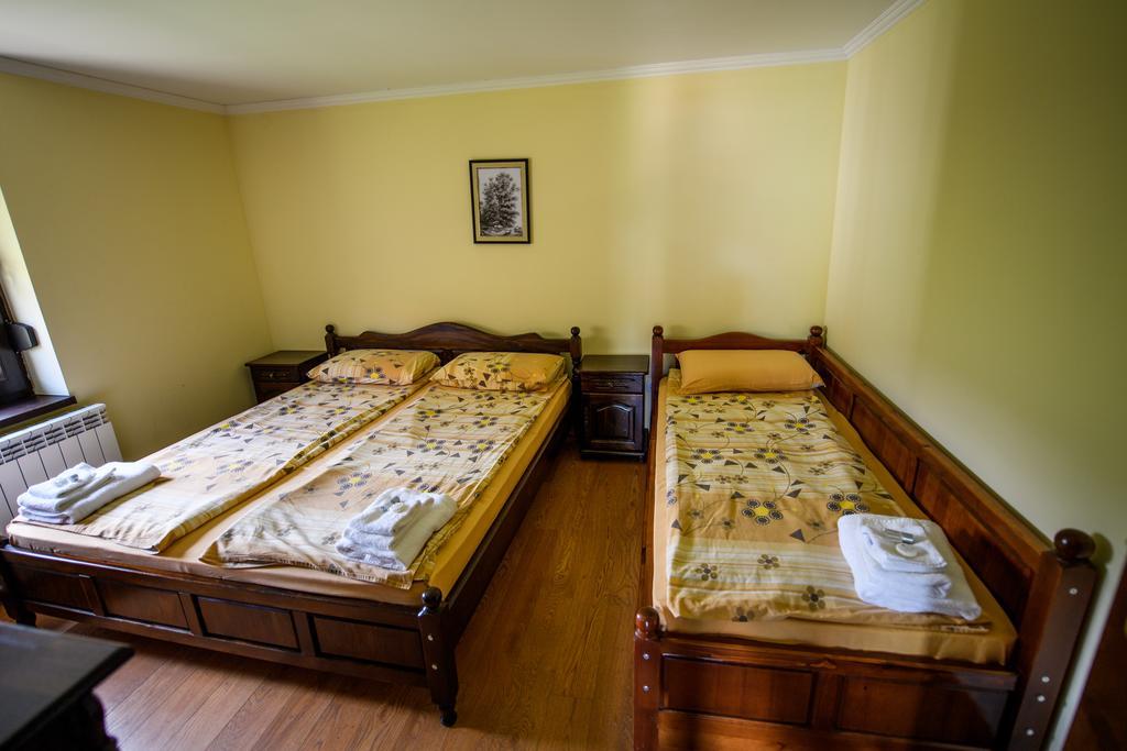 Sinabovite Houses Hotel Badevtsi Bagian luar foto
