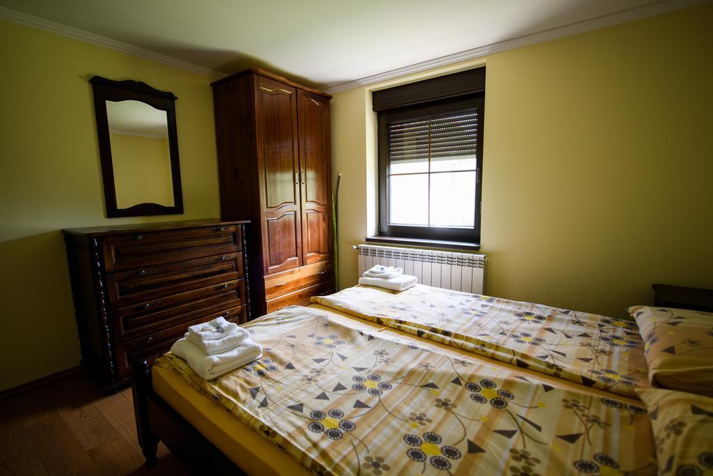 Sinabovite Houses Hotel Badevtsi Bagian luar foto